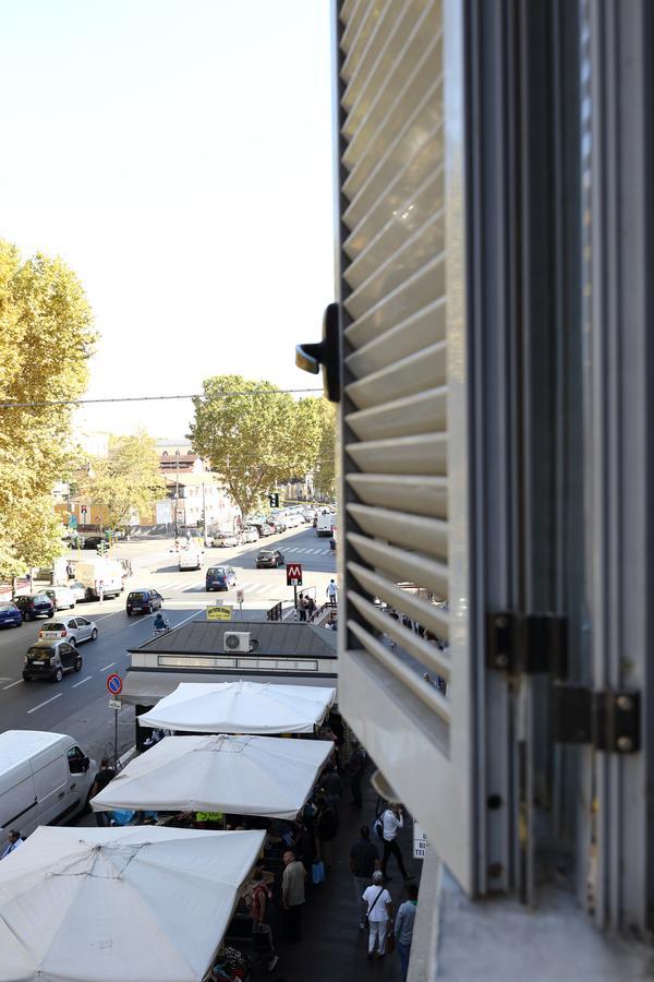 Enjoy Roma Bed & Breakfast Dış mekan fotoğraf