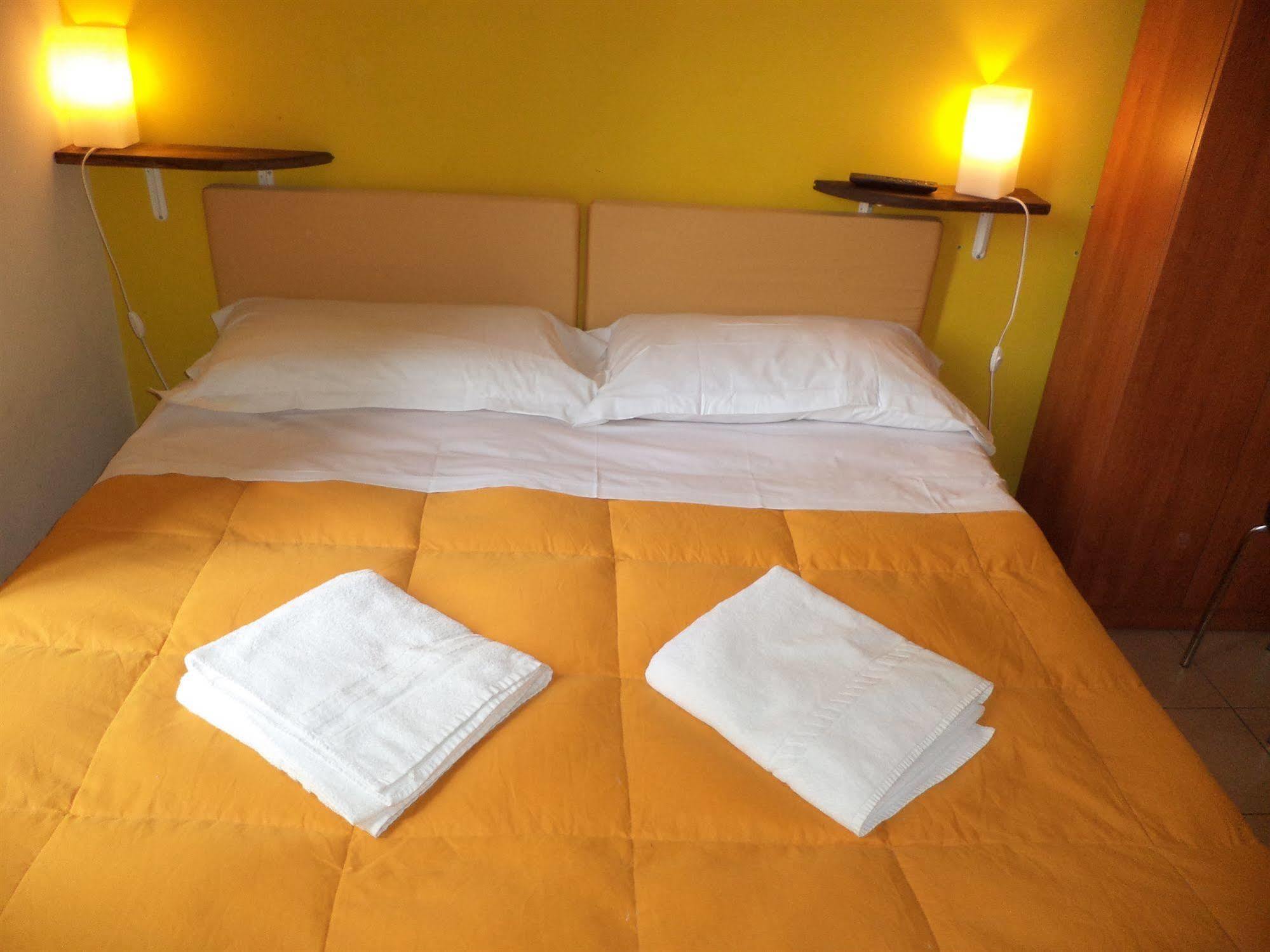 Enjoy Roma Bed & Breakfast Dış mekan fotoğraf