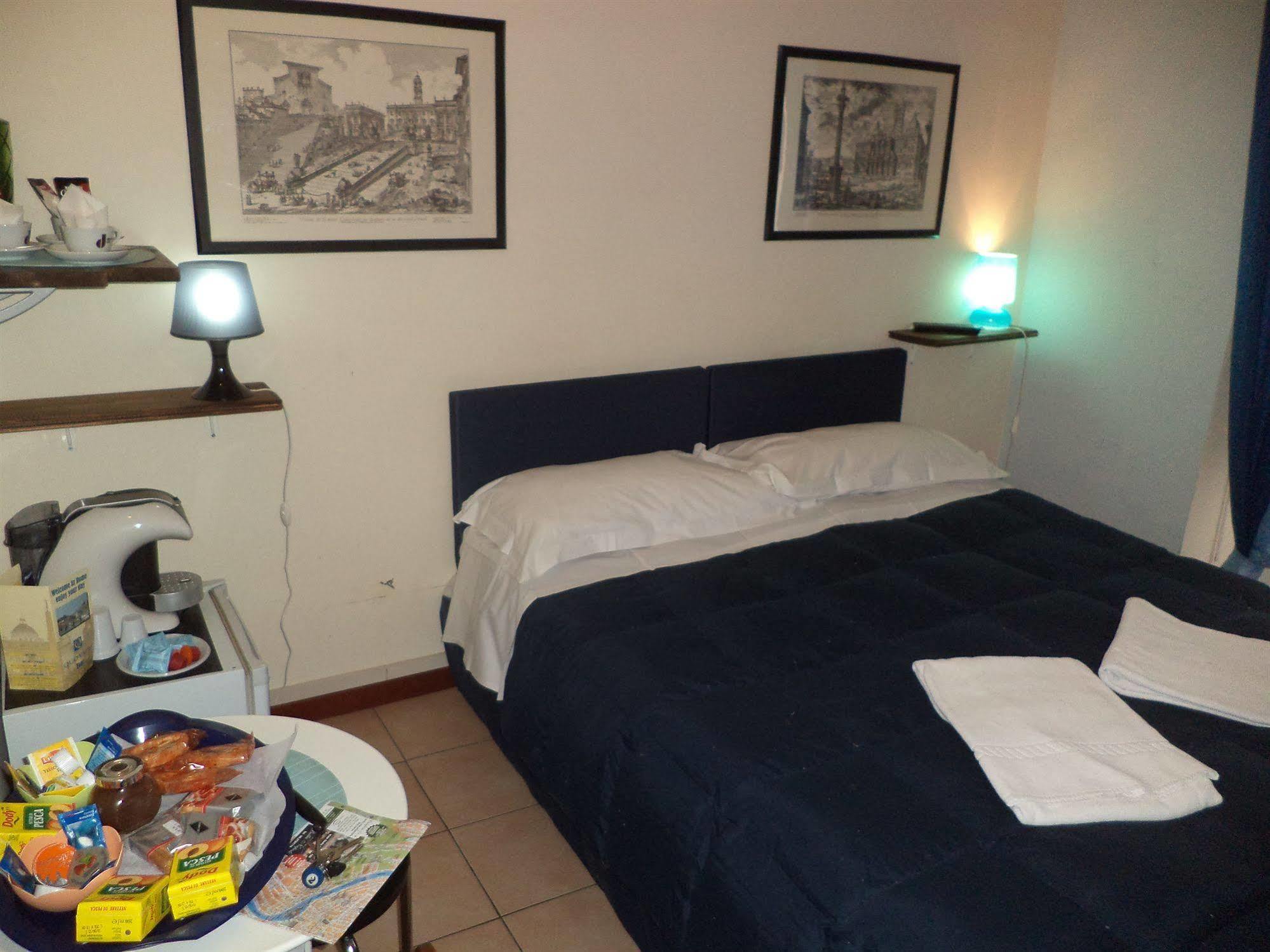 Enjoy Roma Bed & Breakfast Dış mekan fotoğraf