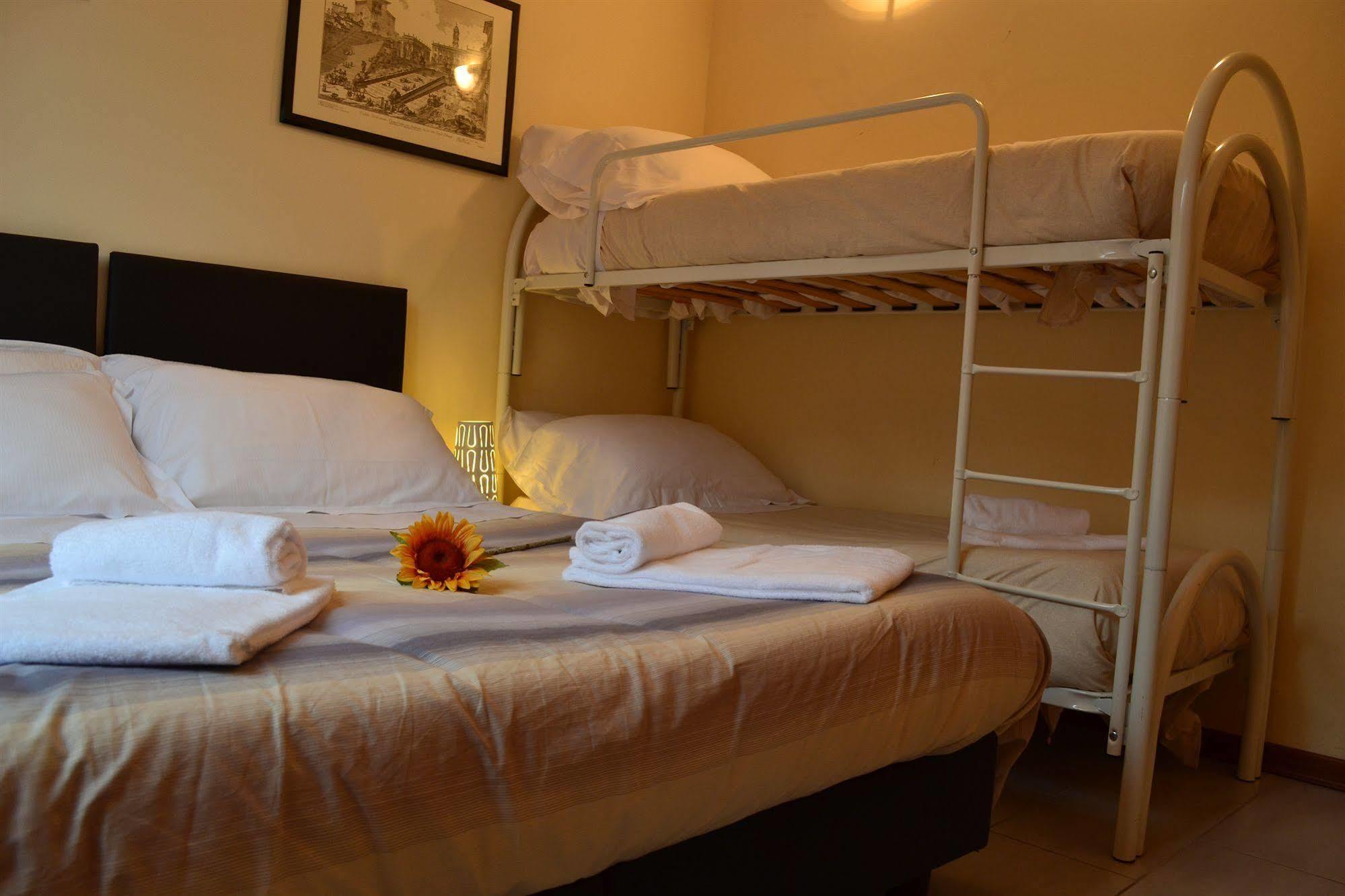 Enjoy Roma Bed & Breakfast Dış mekan fotoğraf