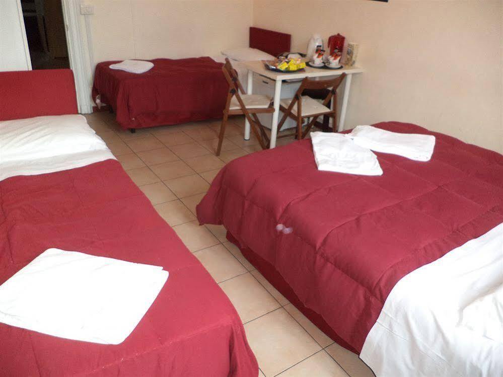 Enjoy Roma Bed & Breakfast Dış mekan fotoğraf